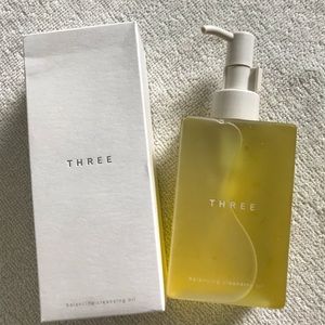 Brand new THREE balancing cleansing oil 200ml